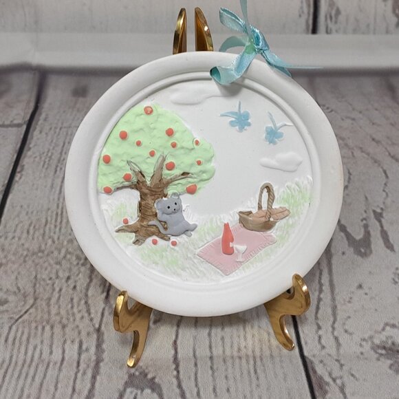 Mouse Rabbit Chicken Chalk Ware Wall Plaque Set Of 3 Ornament Round Oval Hanging - Picture 2 of 13